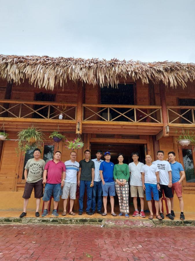 Flower Hmong Homestay Bac Ha  Luaran gambar
