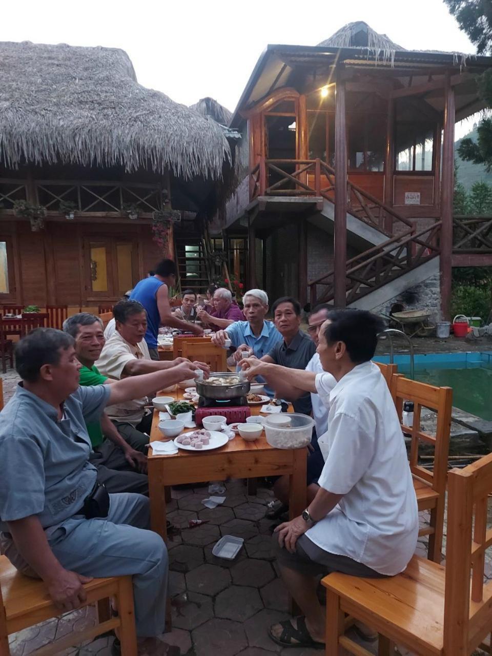 Flower Hmong Homestay Bac Ha  Luaran gambar