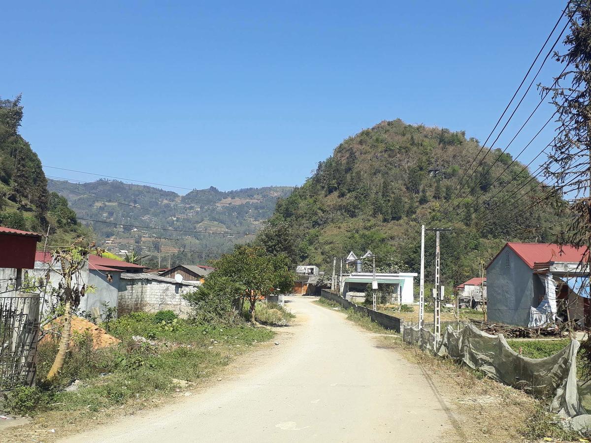 Flower Hmong Homestay Bac Ha  Luaran gambar